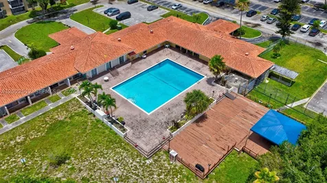 4174 Inverrary Drive Lauderhill FL 33319