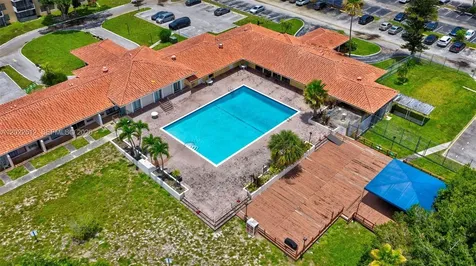 4174 Inverrary Drive Lauderhill FL 33319