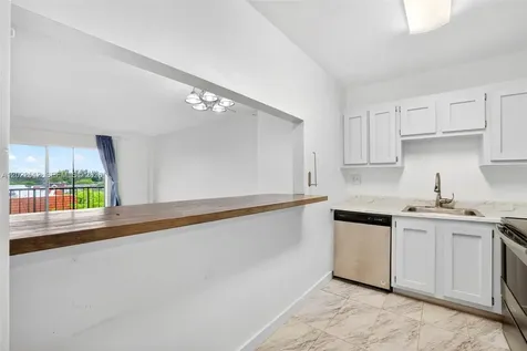 4174 Inverrary Drive Lauderhill FL 33319