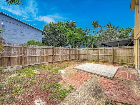 3702 SW 60th Terrace Davie FL 33314