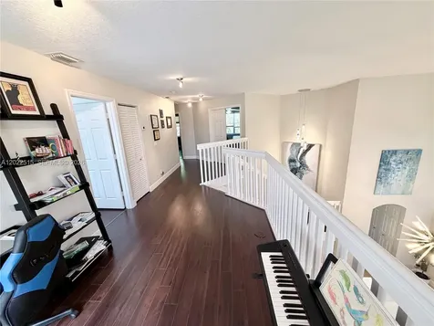 4020 Sapphire Cove Weston FL 33331