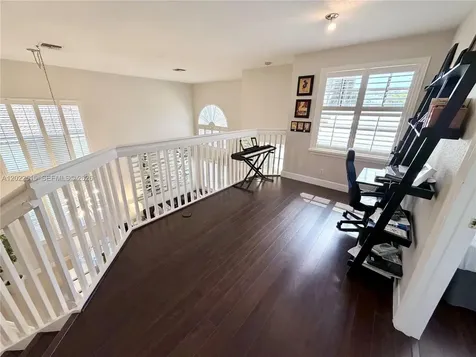 4020 Sapphire Cove Weston FL 33331