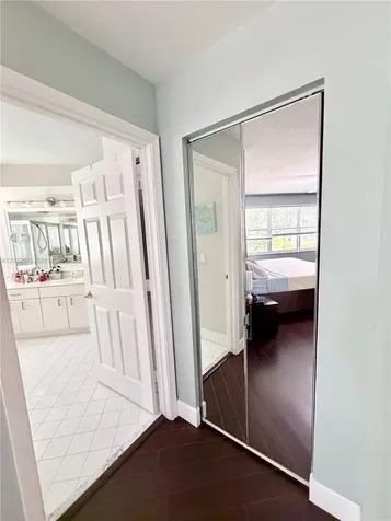 4020 Sapphire Cove Weston FL 33331