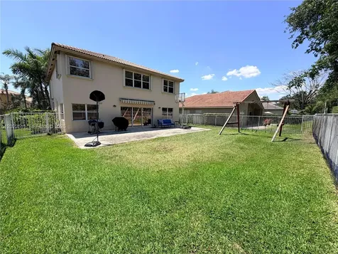 4020 Sapphire Cove Weston FL 33331