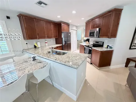 4020 Sapphire Cove Weston FL 33331