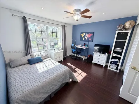 4020 Sapphire Cove Weston FL 33331