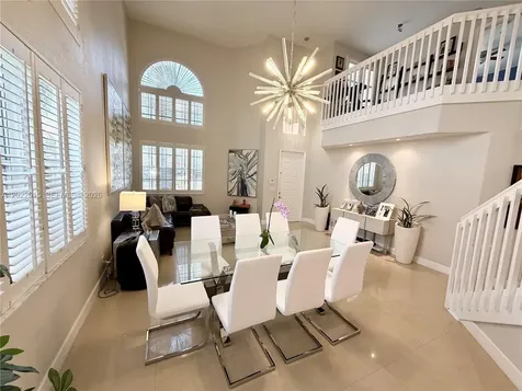 4020 Sapphire Cove Weston FL 33331