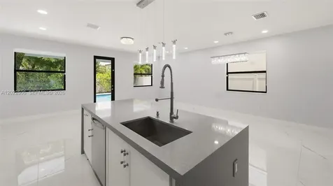 3567 W 110th Terrace Hialeah FL 33018