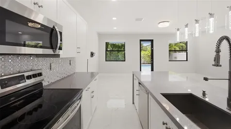 3567 W 110th Terrace Hialeah FL 33018