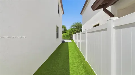 3567 W 110th Terrace Hialeah FL 33018
