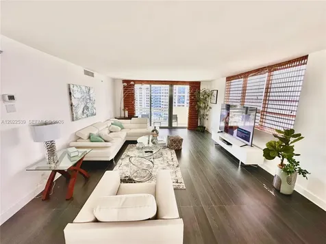 1500 Bay Road Miami Beach FL 33139