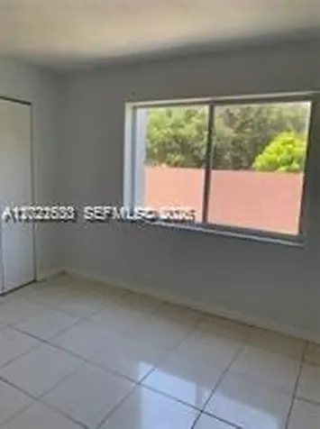 1090 NE 129th Street North Miami FL 33161