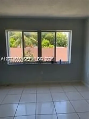 1090 NE 129th Street North Miami FL 33161
