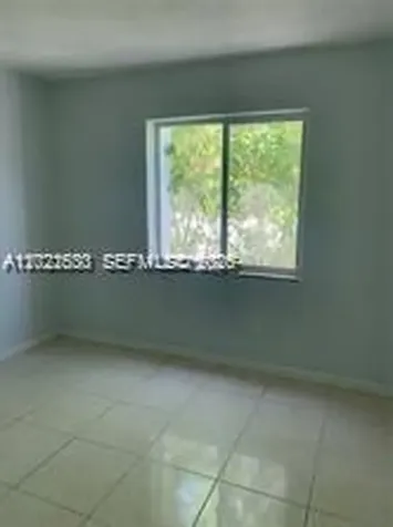 1090 NE 129th Street North Miami FL 33161