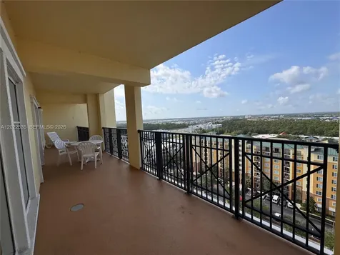 8101 Resort Village Orlando FL 32821