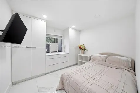 455 NE 210th Terrace Miami FL 33179