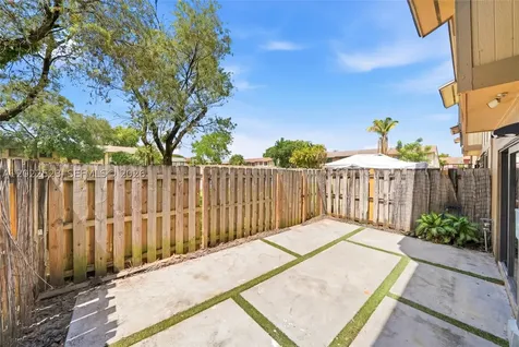 455 NE 210th Terrace Miami FL 33179