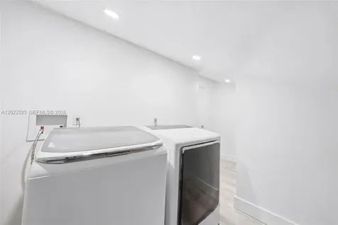 455 NE 210th Terrace Miami FL 33179