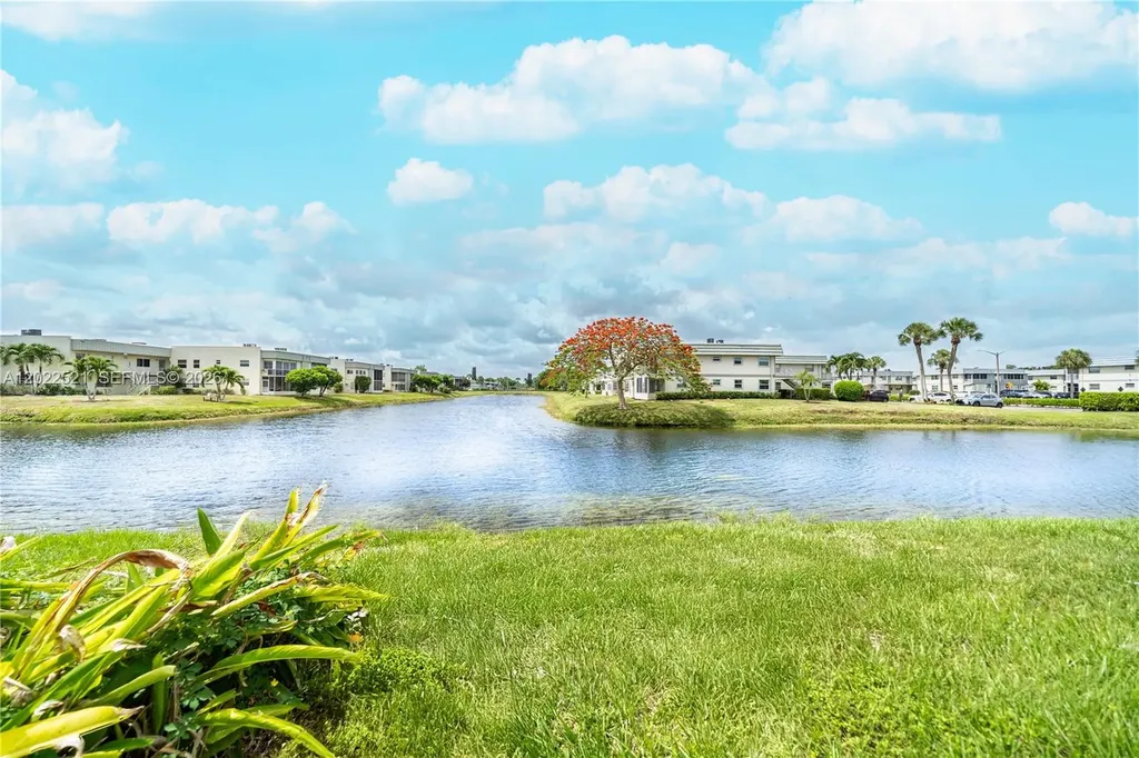145 Brittany D Delray Beach FL 33446