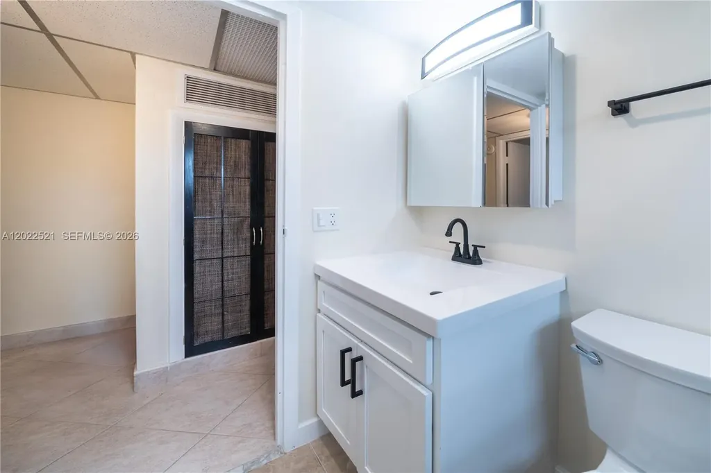 145 Brittany D Delray Beach FL 33446