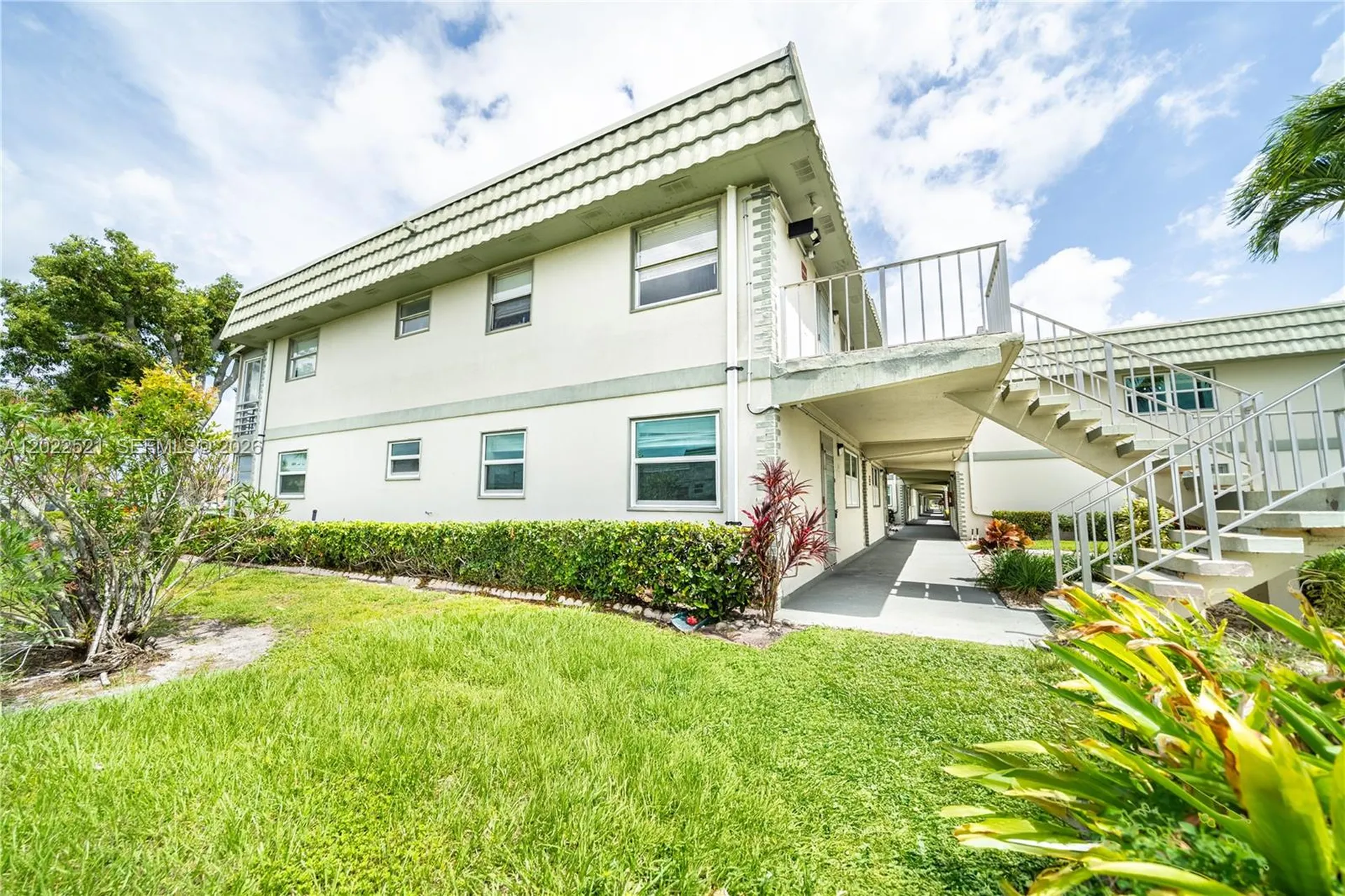 145 Brittany D Delray Beach FL 33446