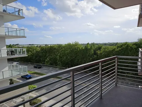 7875 NW 107th Avenue Doral FL 33178
