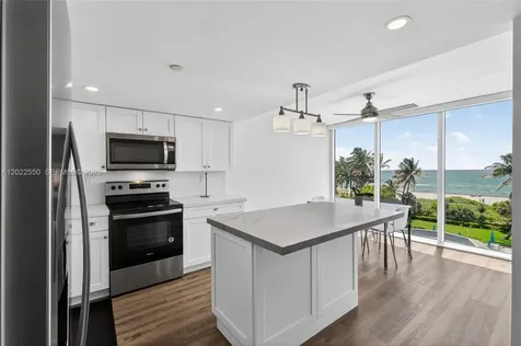 2401 Collins Avenue Miami Beach FL 33140