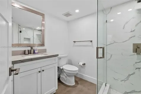 2401 Collins Avenue Miami Beach FL 33140