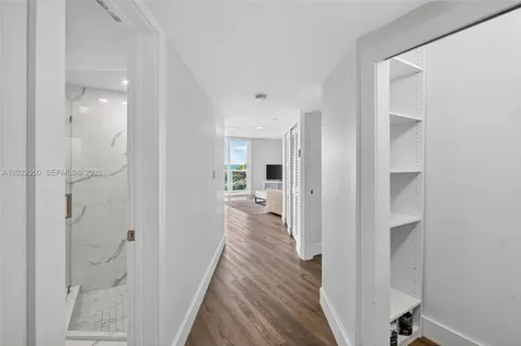 2401 Collins Avenue Miami Beach FL 33140