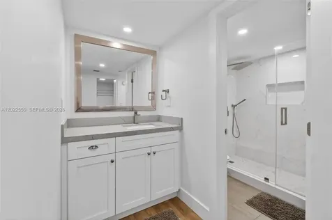 2401 Collins Avenue Miami Beach FL 33140