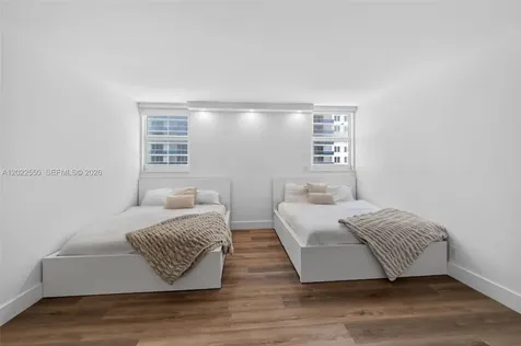 2401 Collins Avenue Miami Beach FL 33140