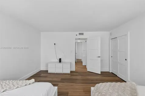 2401 Collins Avenue Miami Beach FL 33140