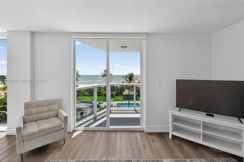 2401 Collins Avenue Miami Beach FL 33140