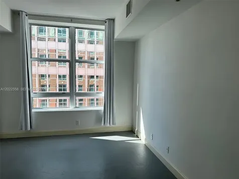 111 E Flagler Miami FL 33131