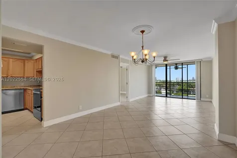 20400 W Country Club Drive Aventura FL 33180
