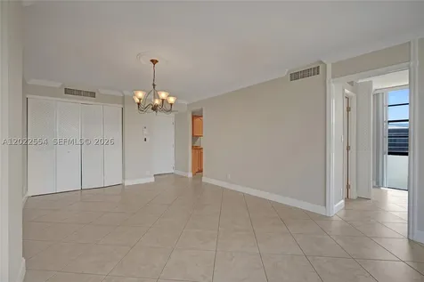 20400 W Country Club Drive Aventura FL 33180