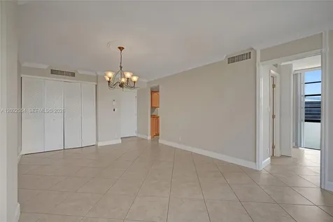 20400 W Country Club Drive Aventura FL 33180