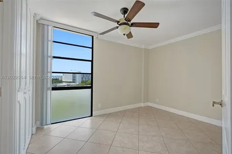 20400 W Country Club Drive Aventura FL 33180