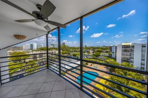 20400 W Country Club Drive Aventura FL 33180