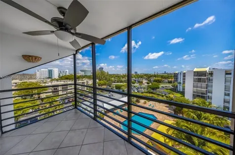 20400 W Country Club Drive Aventura FL 33180