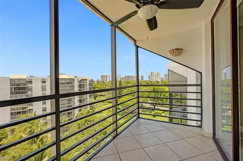 20400 W Country Club Drive Aventura FL 33180