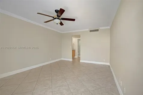 20400 W Country Club Drive Aventura FL 33180
