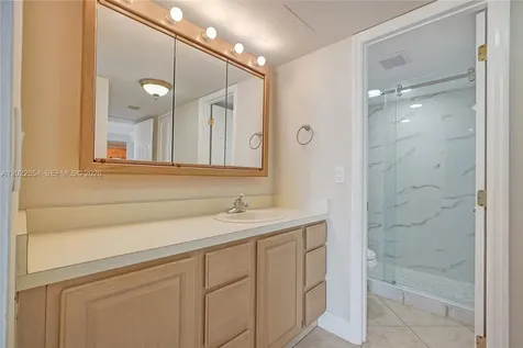 20400 W Country Club Drive Aventura FL 33180