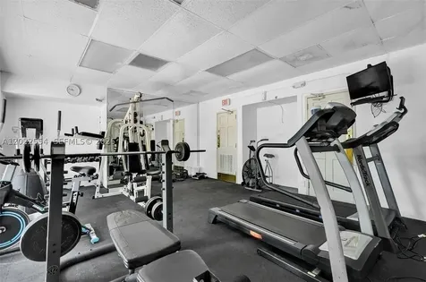 20400 W Country Club Drive Aventura FL 33180