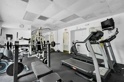 20400 W Country Club Drive Aventura FL 33180