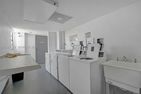 20400 W Country Club Drive Aventura FL 33180