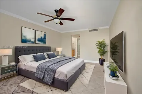 20400 W Country Club Drive Aventura FL 33180