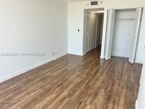 7601 E Treasure Drive North Bay Village FL 33141