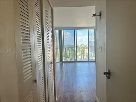 7601 E Treasure Drive North Bay Village FL 33141