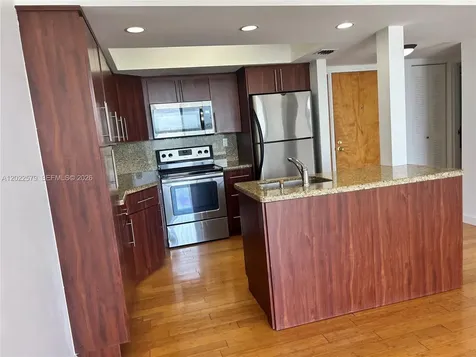 7601 E Treasure Drive North Bay Village FL 33141